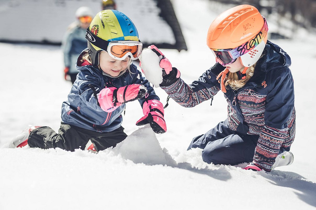 Günstiger Winterurlaub Österreich. Aktiv in Hinterstoder